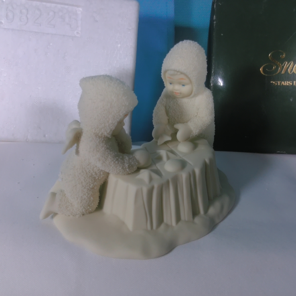 Snowbabies Figurine with Two Children - Picture 2 of 6